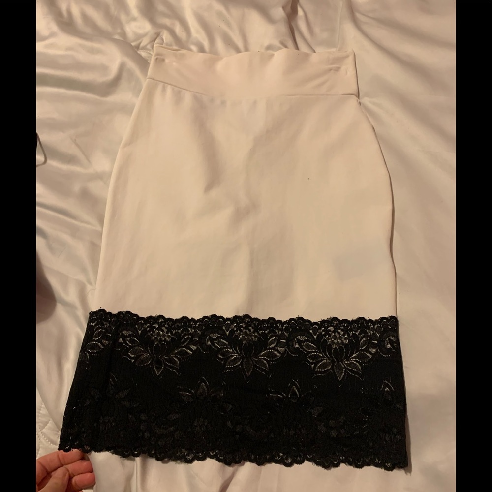 Bebe lace pencil skirt